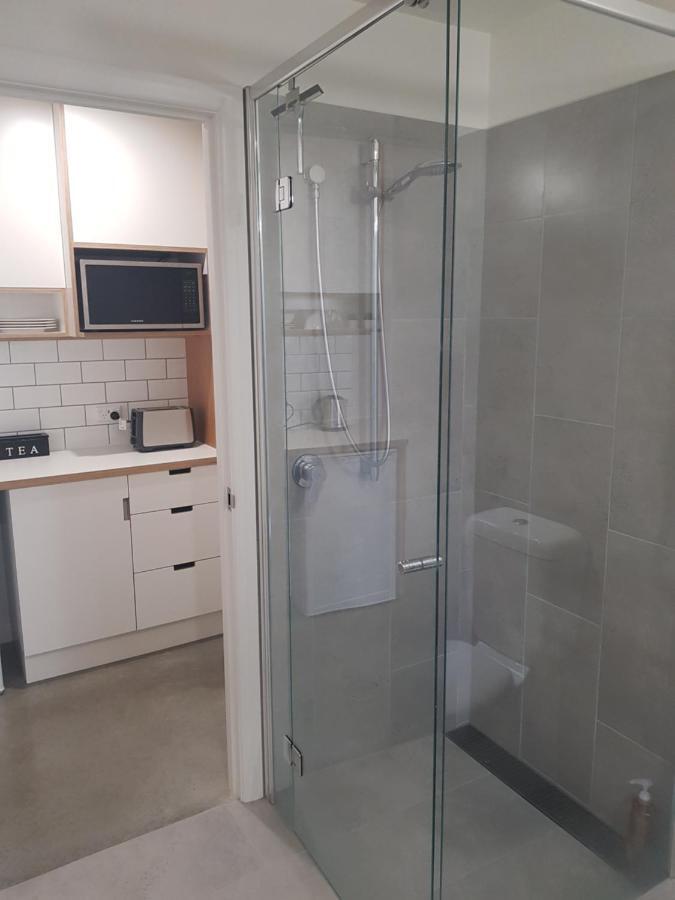 Modern, Private And Close To Town. Albury Buitenkant foto