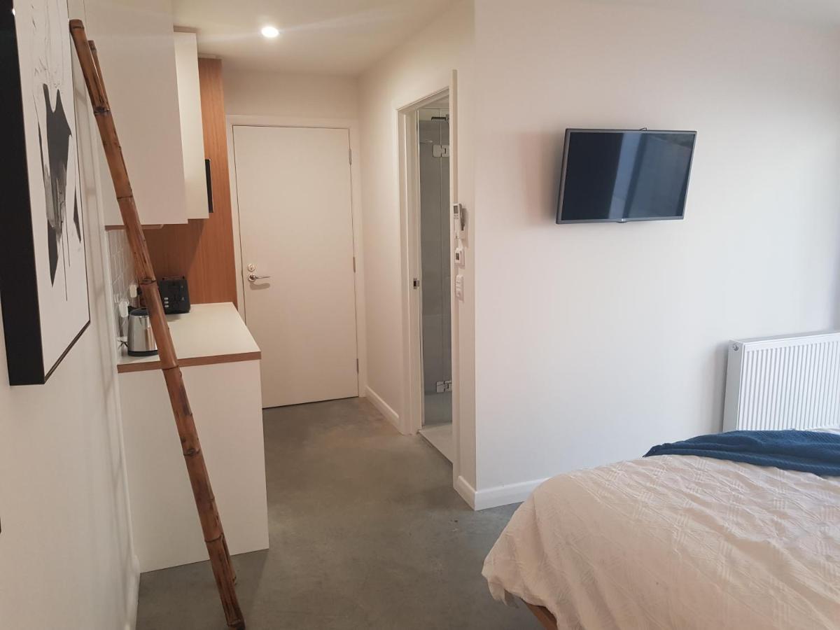 Modern, Private And Close To Town. Albury Buitenkant foto