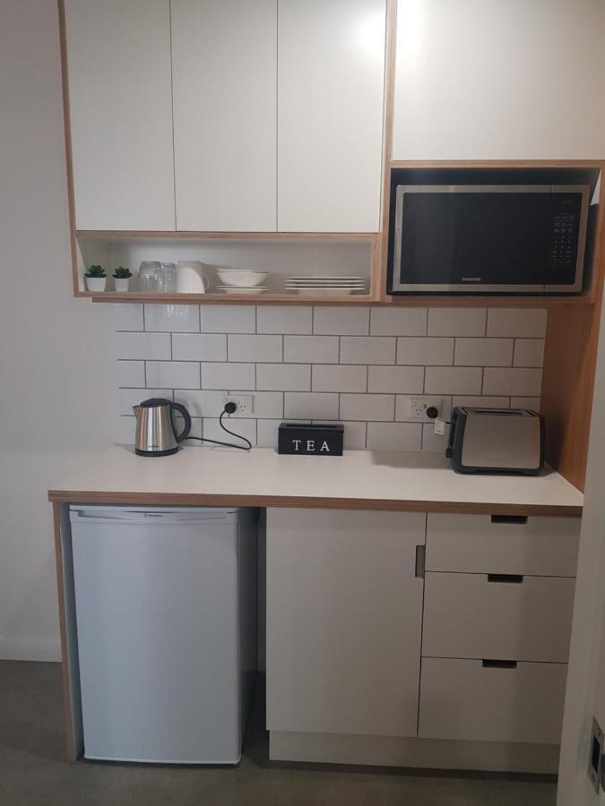 Modern, Private And Close To Town. Albury Buitenkant foto